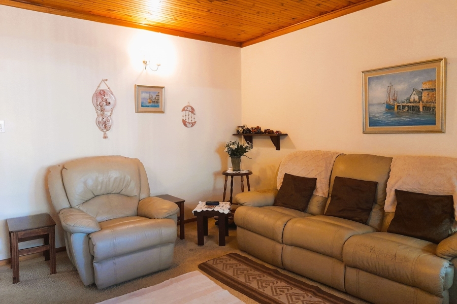 4 Bedroom Property for Sale in Walmer Downs Eastern Cape